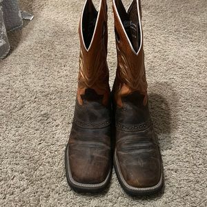 Justin cowboy boots!